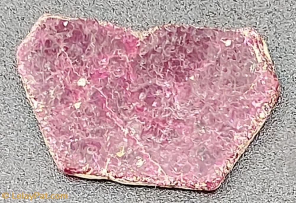 Lépidolite mica en cristal (rose) mineraux meteorites lepidolite mica en cristal rose