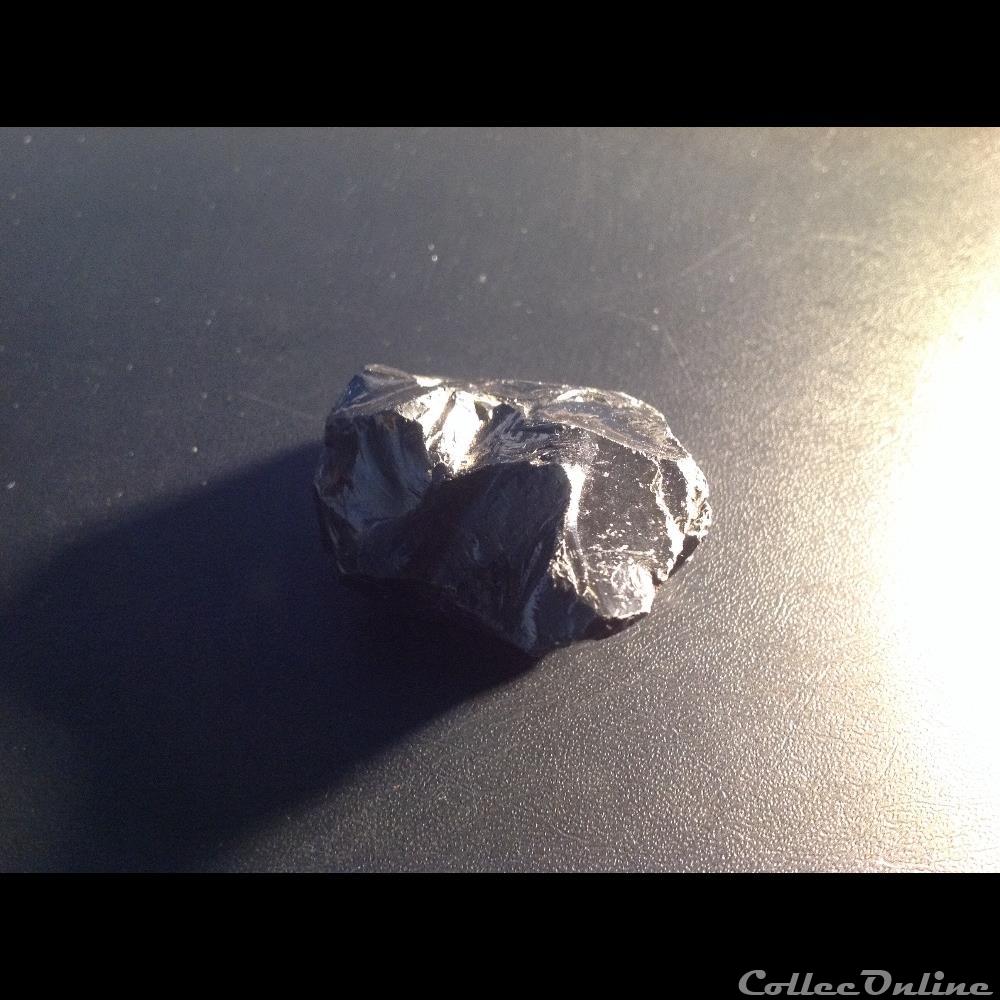 mineraux france irlande pierre noir