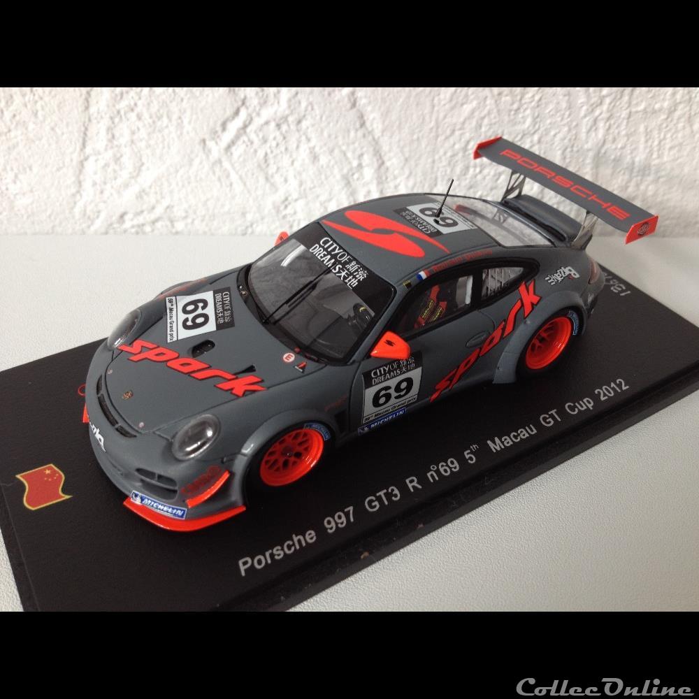PORSCHE 997 GT3 R - GT CUP MACAU 2012 4 modele reduit voiture porsche 997 gt3 r gt cup macau 2012