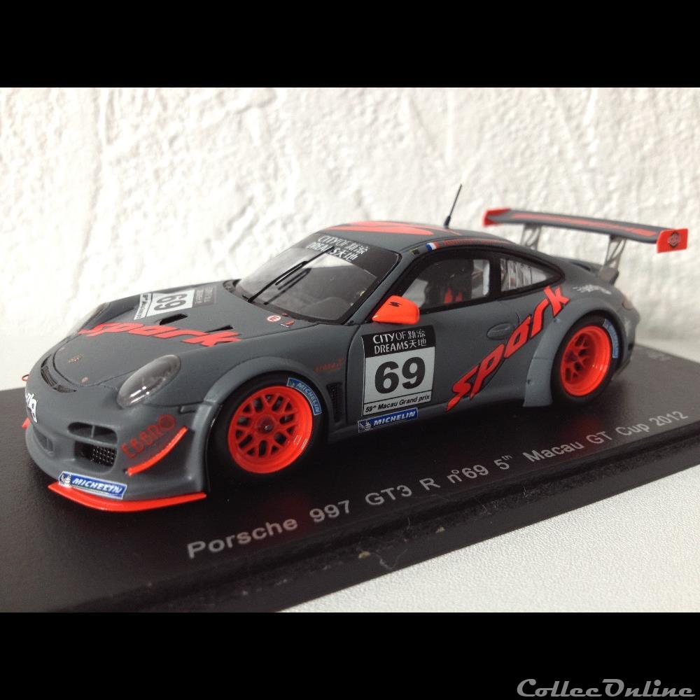 PORSCHE 997 GT3 R - GT CUP MACAU 2012 3 modele reduit voiture porsche 997 gt3 r gt cup macau 2012