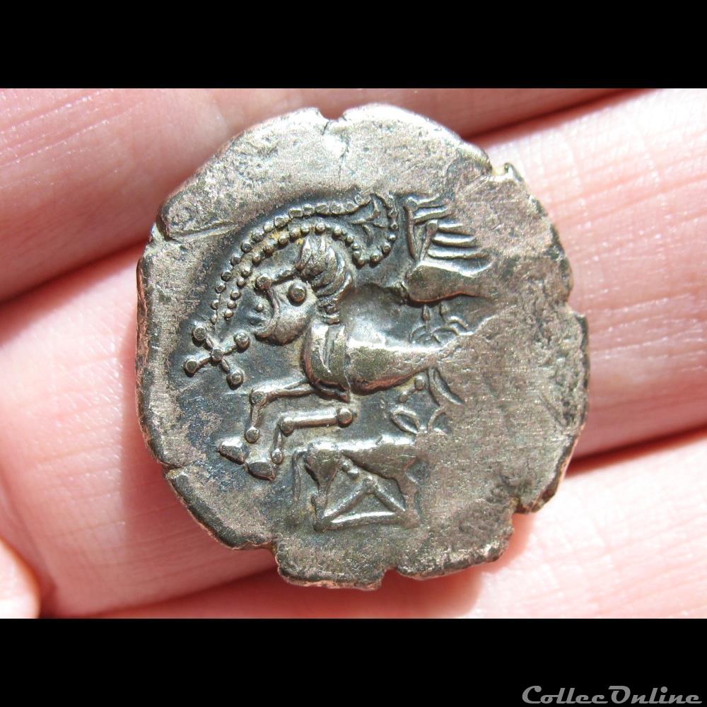 DT 2222 Statère au taureau et à l'aigle, cheval androcéphale monnaie antique gauloise dt 2222 statere au taureau et a aigle cheval androcephale