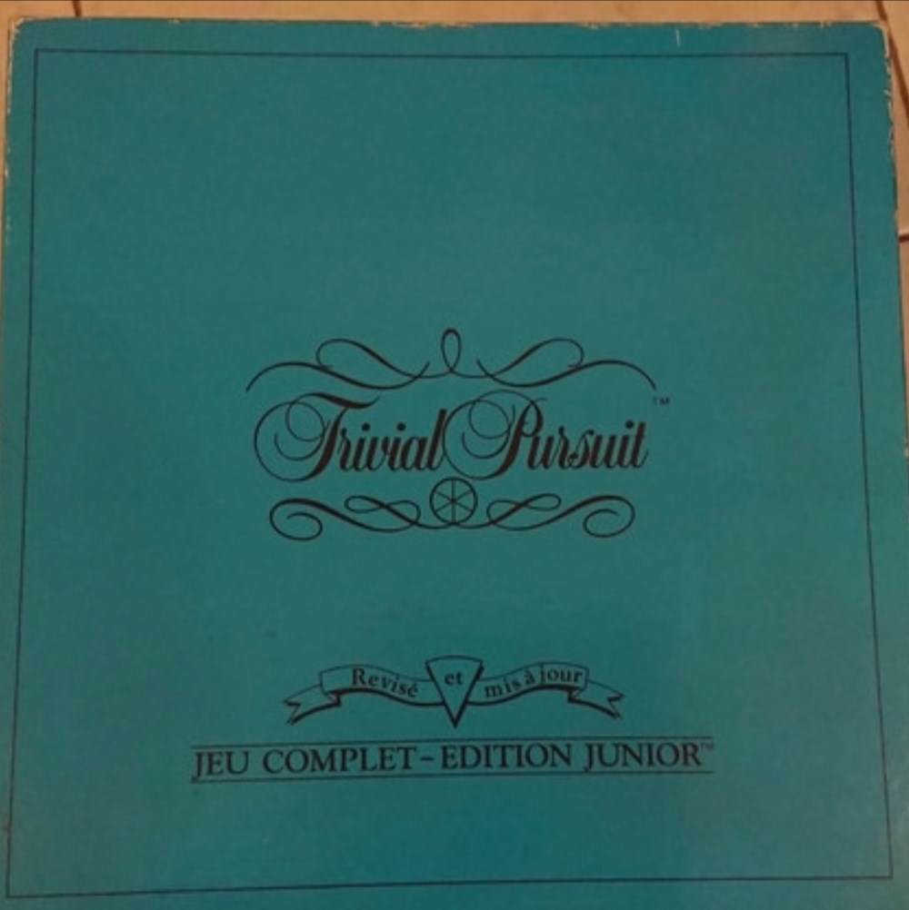 1990- ???- Trivial pursuit édition Junior révisé et mis à jour (complet) jeux de societe jouets 1990 trivial pursuit edition junior revise et mis a jour complet