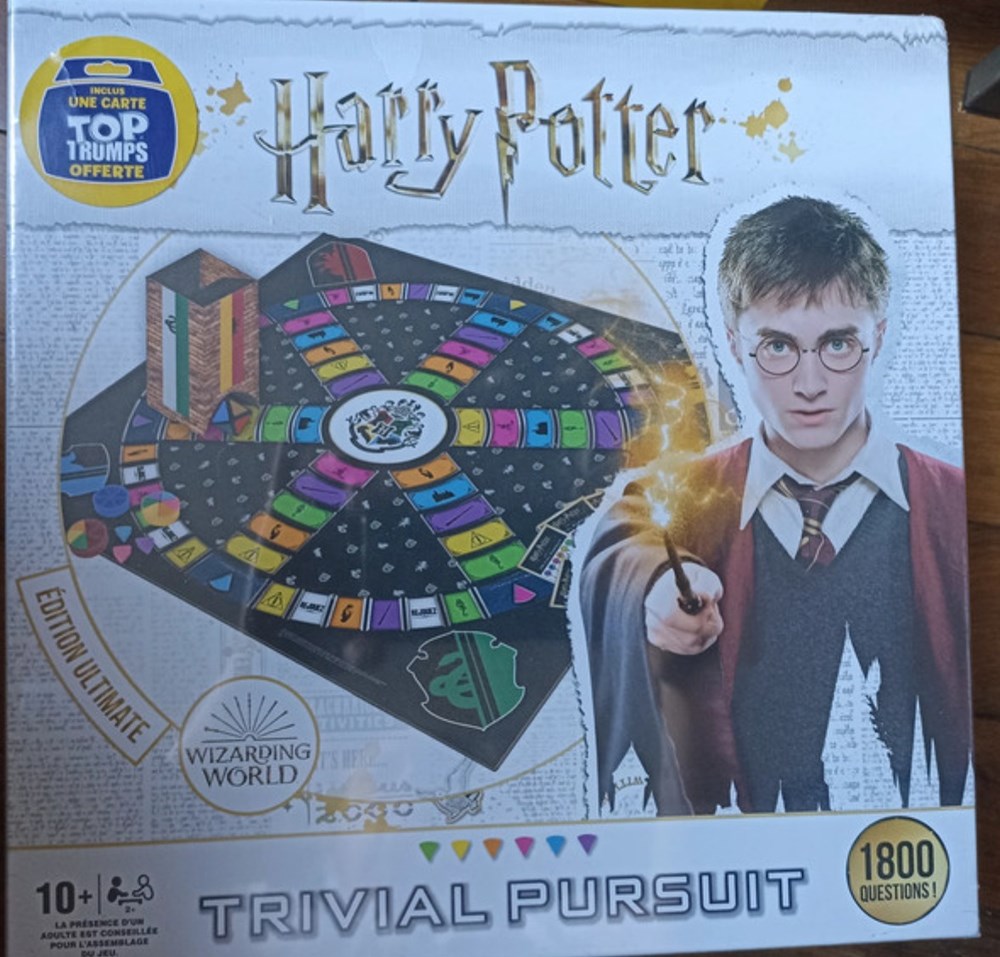 2019 - Trivial Pursuit édition Harry Potter XL - complet jeux de societe jouets 2019 trivial pursuit edition harry potter xl complet