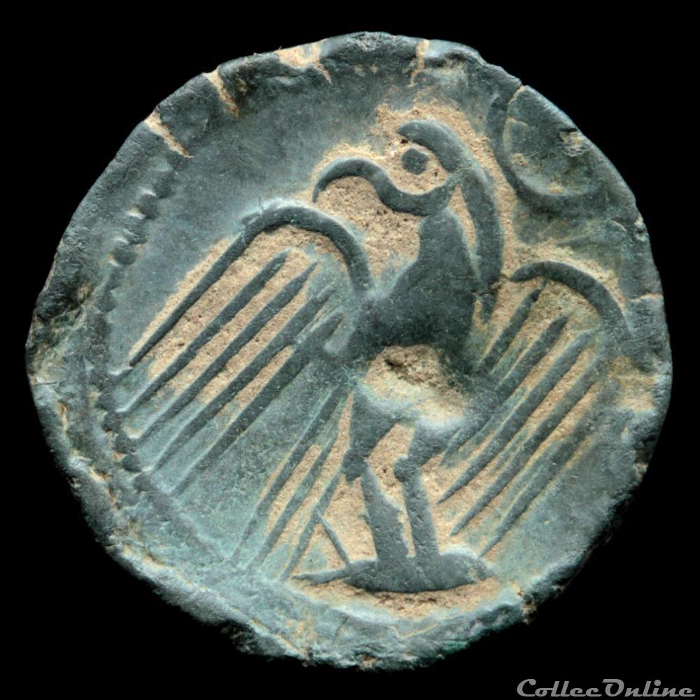 Carnutes - Bronze lourd à l'aigle et au croissant 3 monnaie antique gauloise carnutes bronze lourd a aigle et au croissant