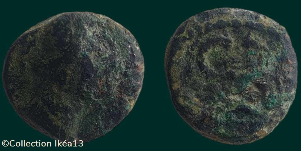 Petit bronze tardif au caducée - PBM-73/76 monnaies antiques celtes petit bronze tardif au caducee pbm 73 76