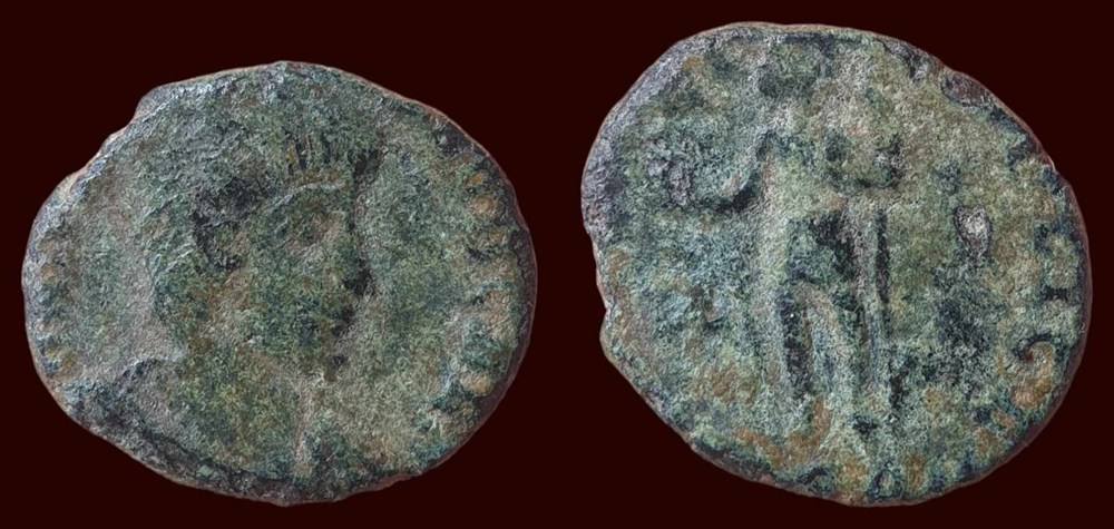 D N IVLIANVS NOB C / SPES REIPVBLICE monnaies antiques romaines imperiales et republicaines d n ivlianvs nob c spes reipvblice
