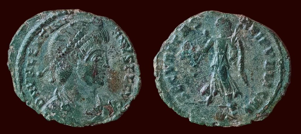D N VALENTINIANVS P F AVG / SECVRITAS REIPVBLICAE monnaies antiques romaines imperiales et republicaines d n valentinianvs p f avg secvritas reipvblicae