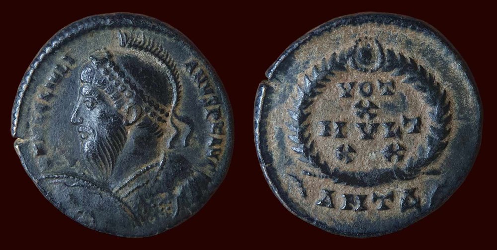 D N FL CL IVLIANVS P F AVG / VOT / X / MVLT/ XX // ANTΔ 2 monnaies antiques romaines imperiales et republicaines d n fl cl ivlianvs p f avg vot x mvlt xx ant