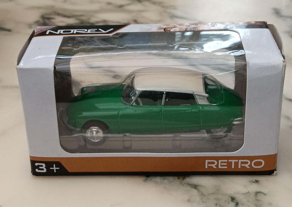 modeles reduits voitures citroen ds 19