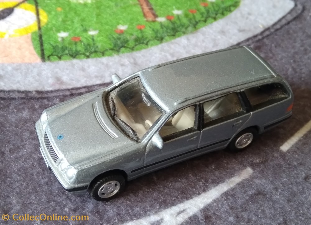 modeles reduits voitures mercedes benz 300t