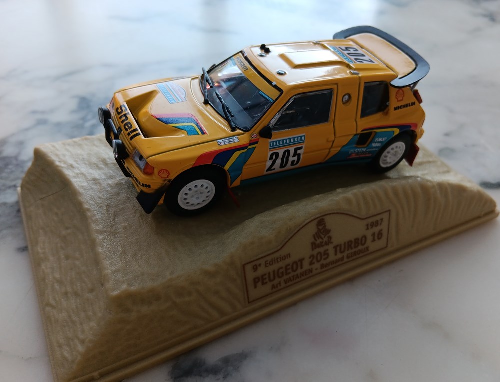 La Légende du Dakar-Numéro1-Peugeot 205 Turbo 16 modeles reduits voitures la legende du dakar numero1 peugeot 205 turbo 16