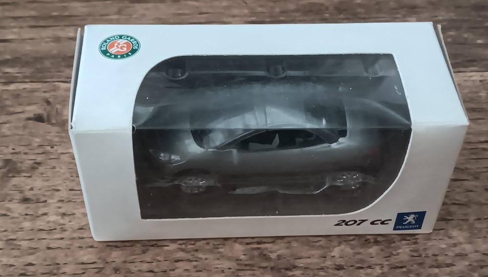 Peugeot 207 CC Roland Garros modeles reduits voitures peugeot 207 cc roland garros