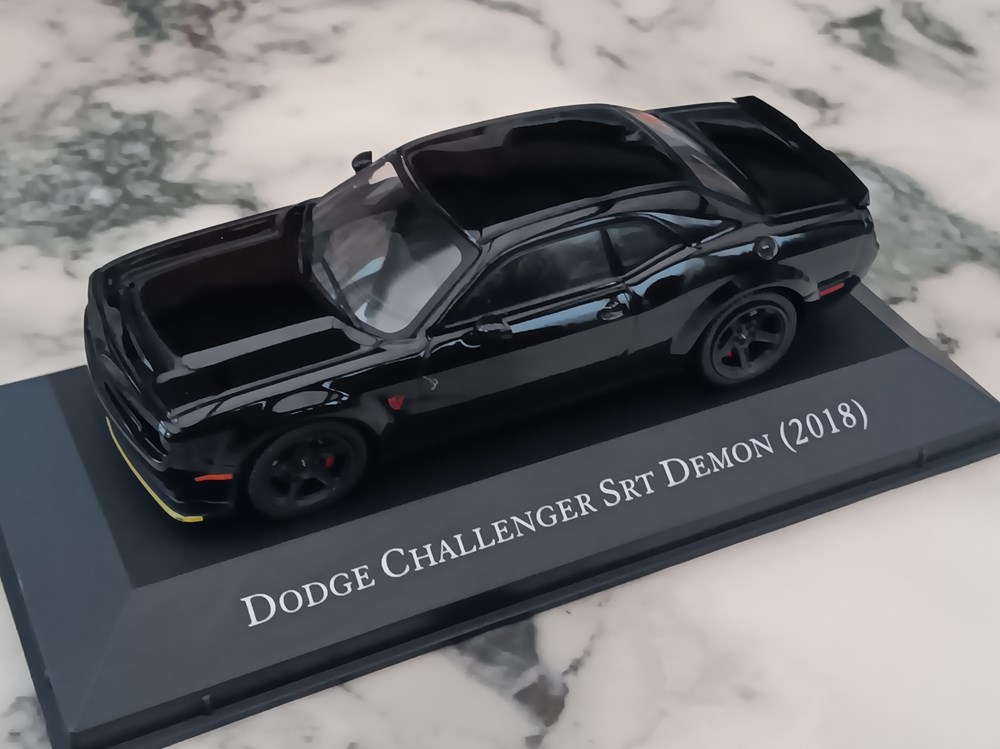Dodge Challenger SRT Demon modeles reduits voitures dodge challenger srt demon
