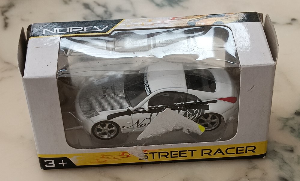 modeles reduits voitures nissan fairlady 350z