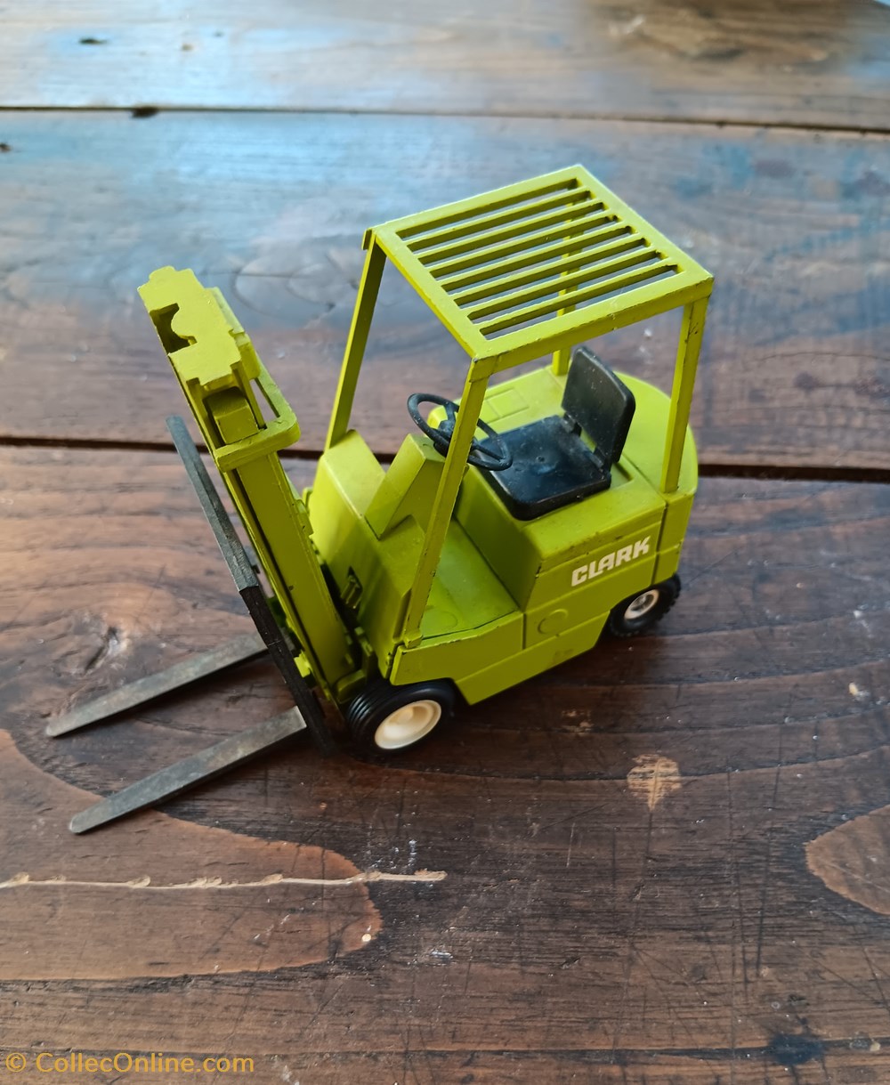 modeles reduits vehicules de travaux publics chariot elevateur clark
