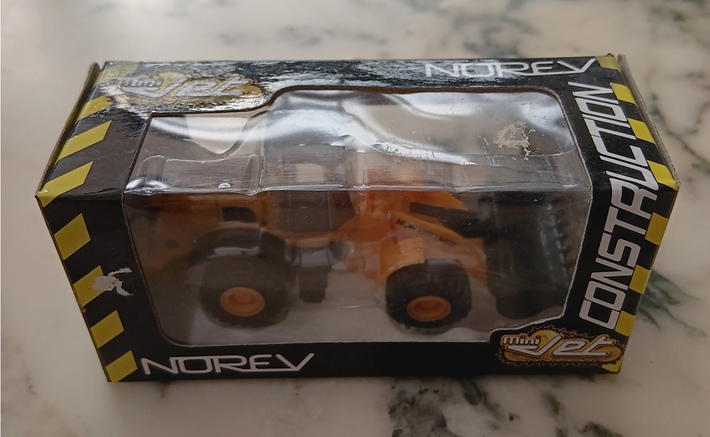 New Holland W190B modeles reduits vehicules agricoles new holland w190b