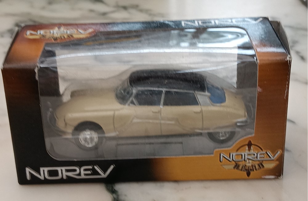 Citroën DS 19 modeles reduits voitures citroen ds 19
