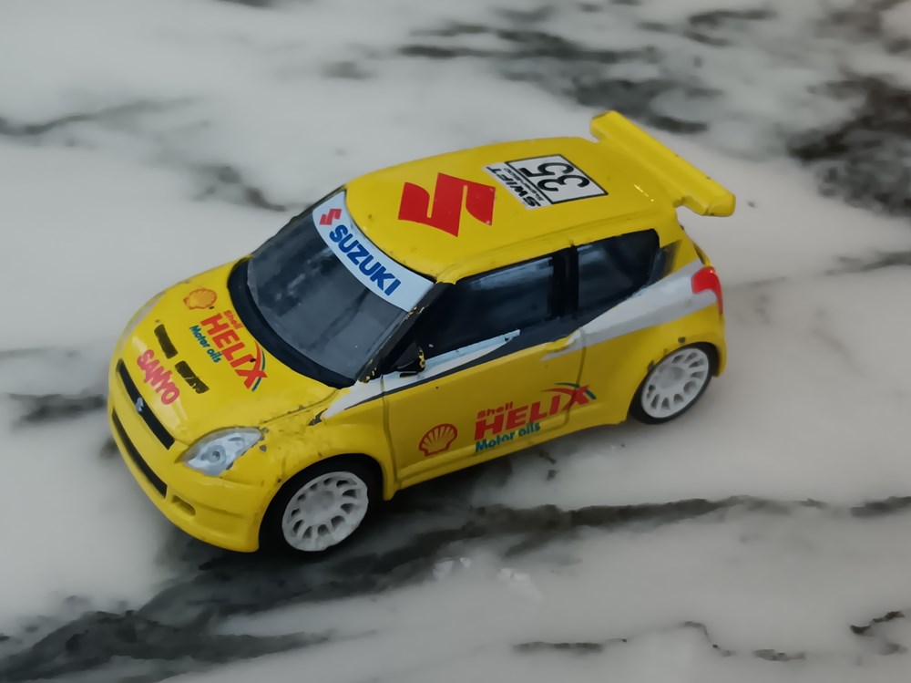 Suzuki Swift Super1600 modeles reduits voitures suzuki swift super1600
