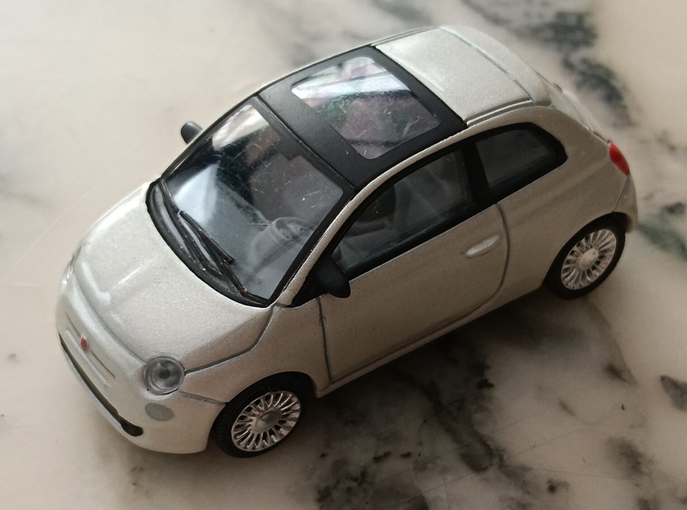 modeles reduits voitures fiat 500