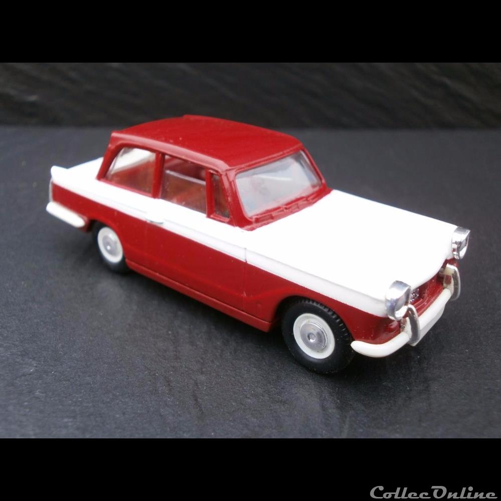 modele reduit voiture triumph herald