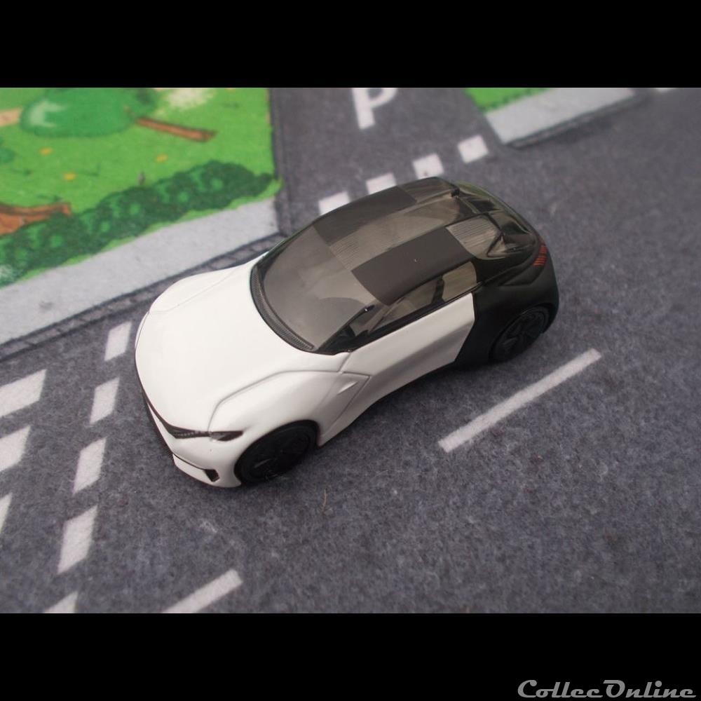 modeles reduits voitures peugeot concept car fractal