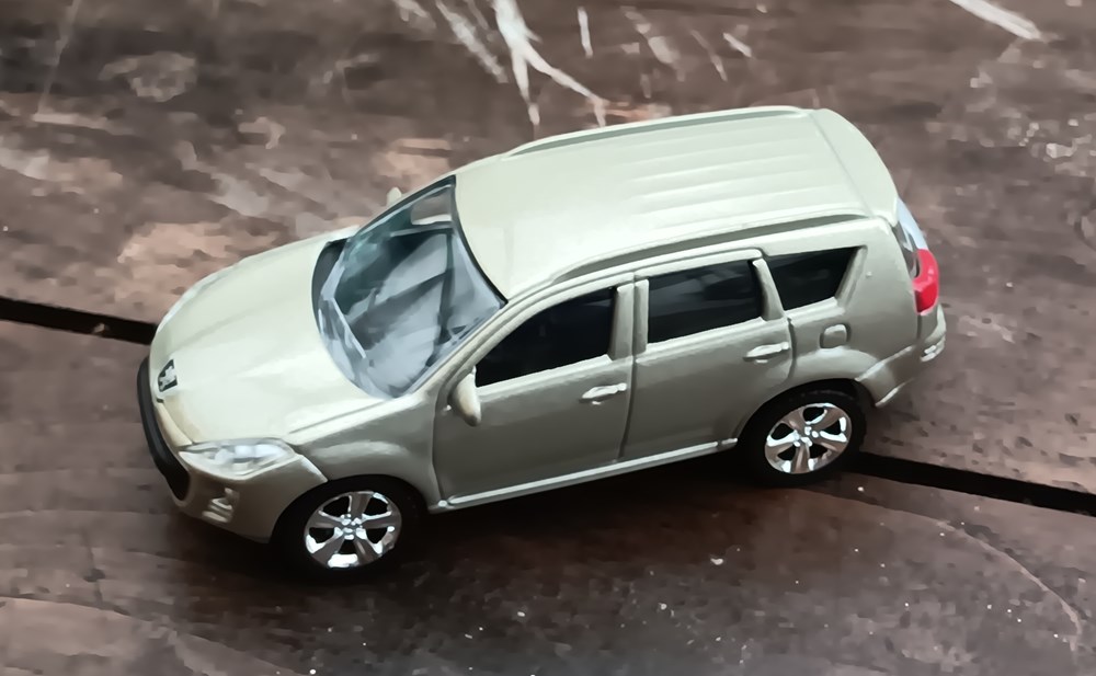 modeles reduits voitures peugeot 4007