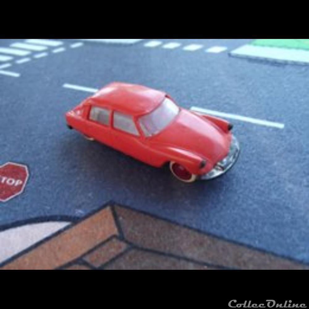 modele reduit voiture citroen ds 19