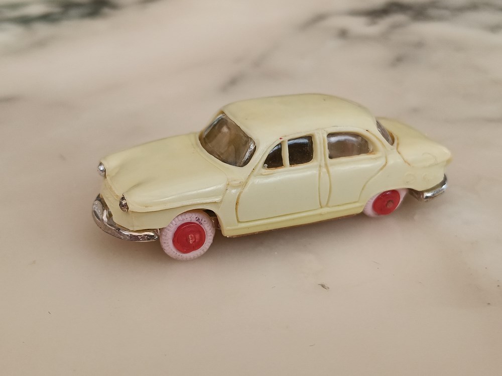 modeles reduits voitures panhard pl17