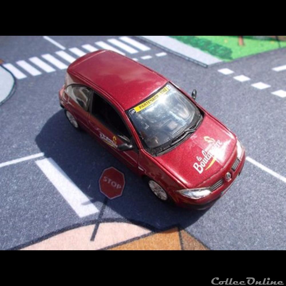 Caravane du Tour de France - N°66 - Renault Megane "La Boulangère Brioches" modele reduit voiture caravane du tour de france n 66 renault megane la boulangere brioches
