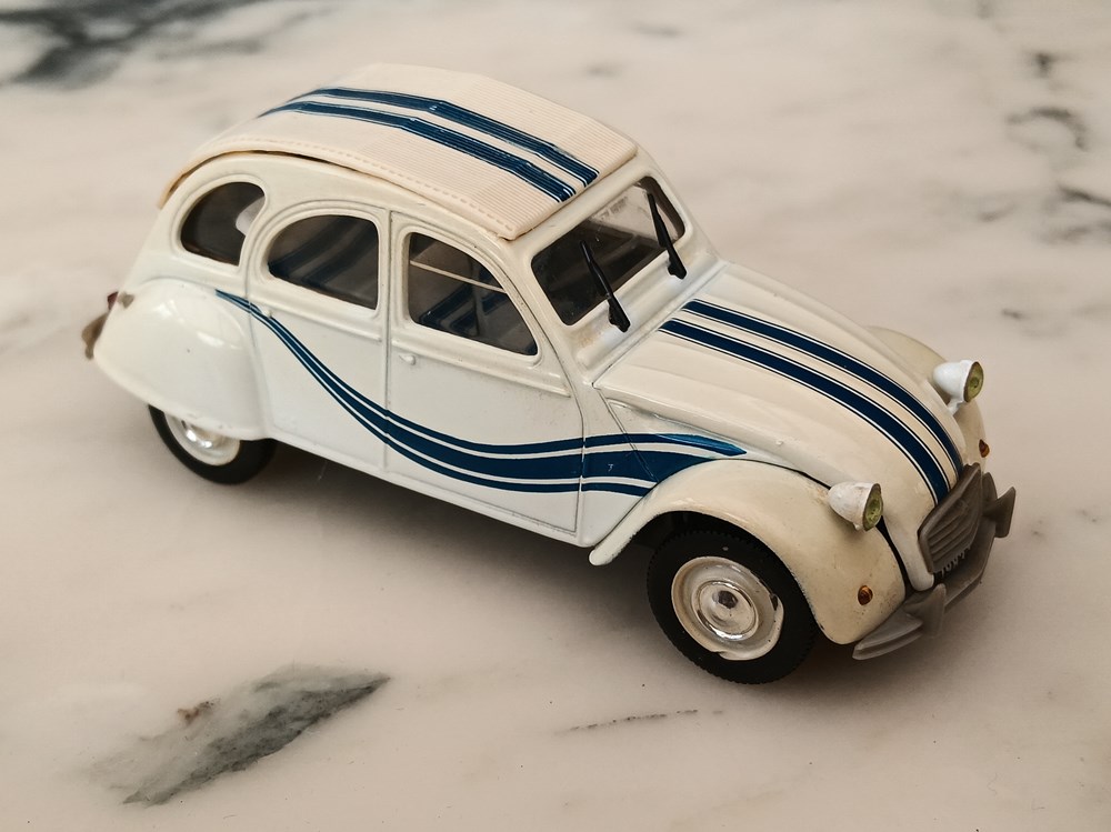 modeles reduits voitures la 2 cv de citroen n 31 citroen 2 cv france 3