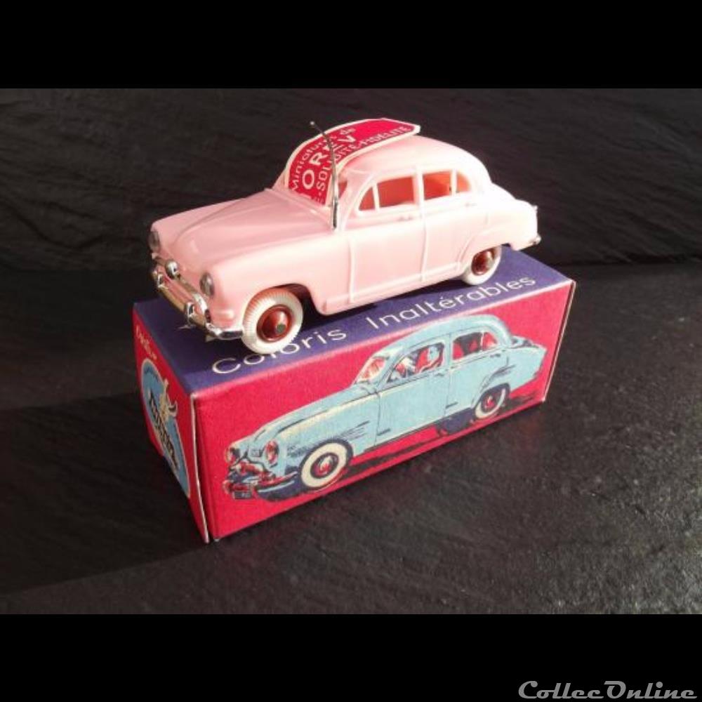 Simca 9 Aronde modele reduit voiture simca 9 aronde