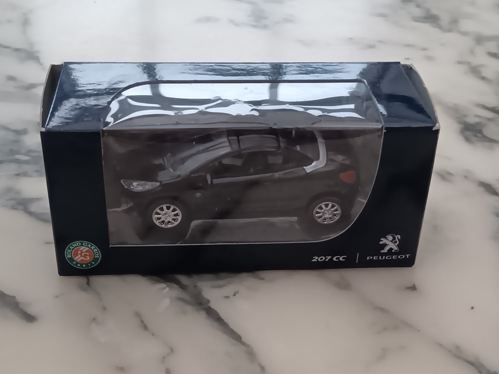Peugeot 207 CC modeles reduits voitures peugeot 207 cc