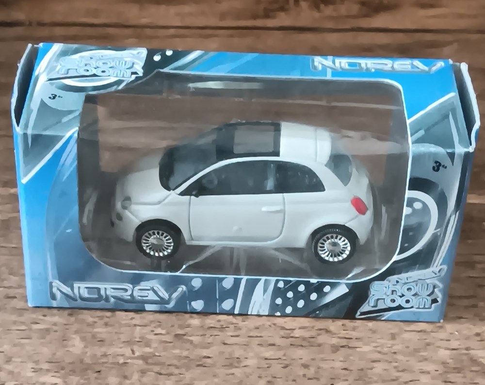 modeles reduits voitures fiat 500