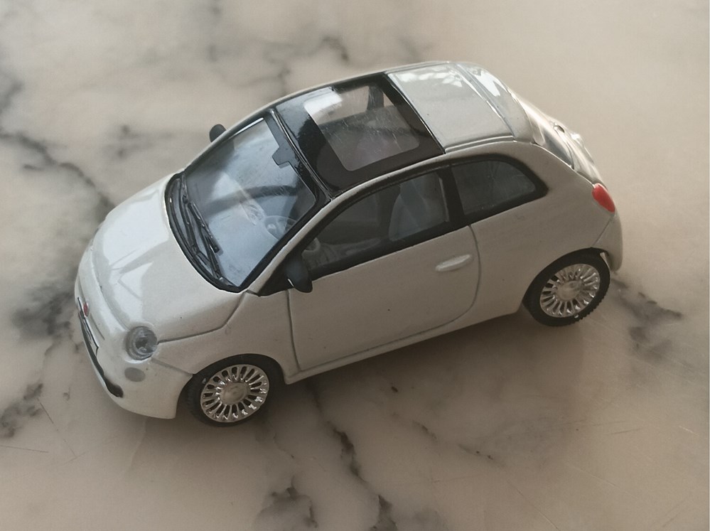modeles reduits voitures fiat 500