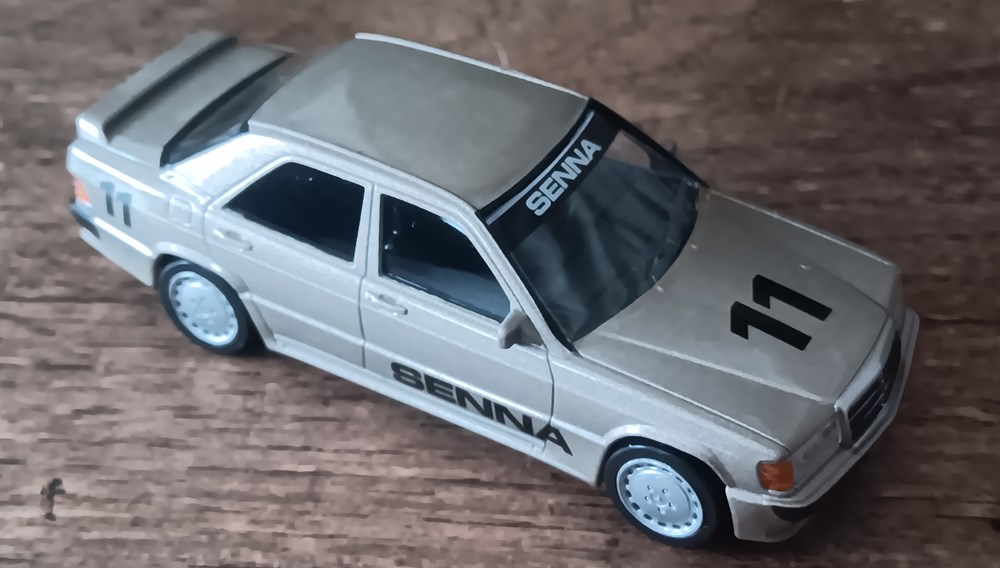 modeles reduits voitures mercedes benz 190 e 2 3 senna