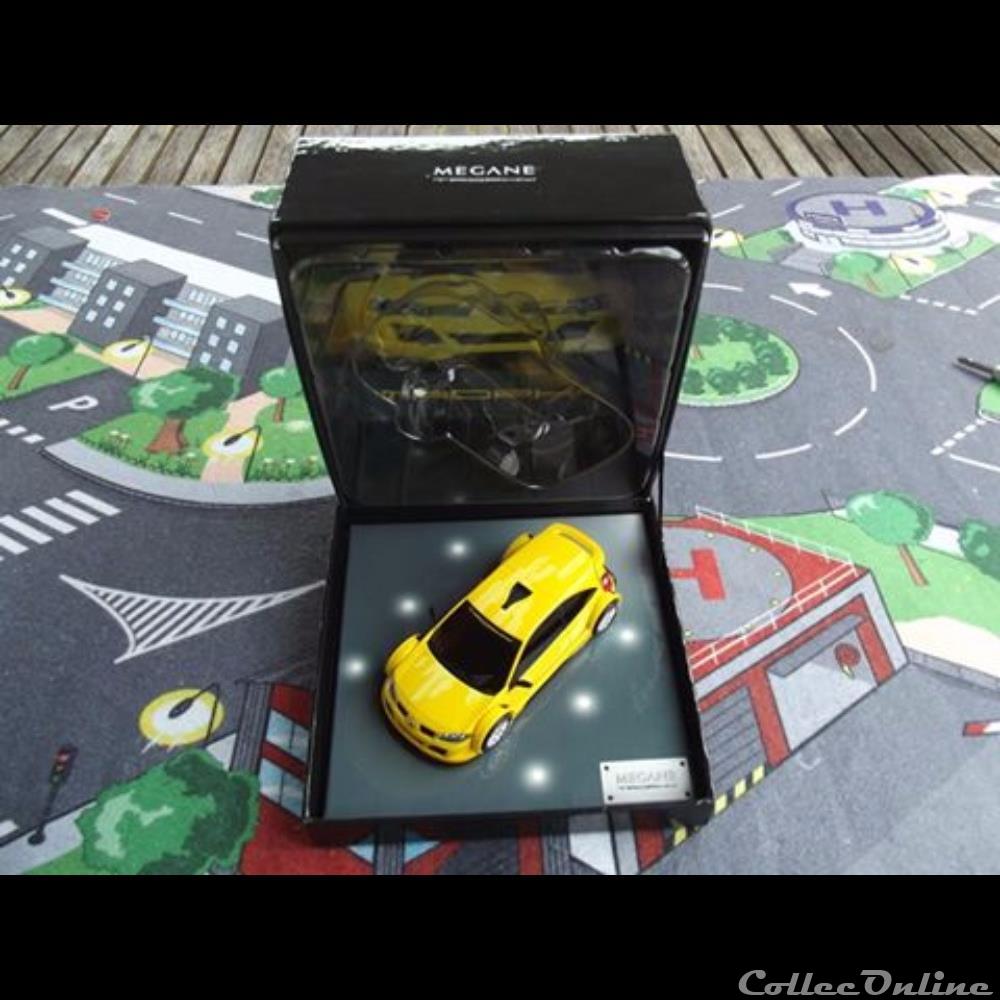 modele reduit voiture renault megane trophy