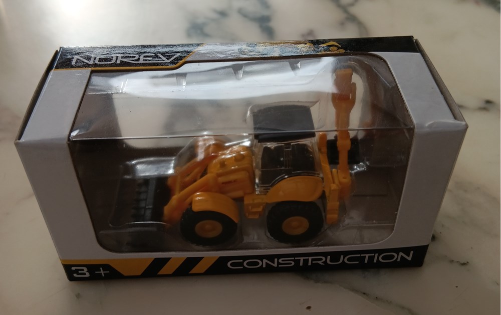 New Holland B115B modeles reduits vehicules agricoles new holland b115b
