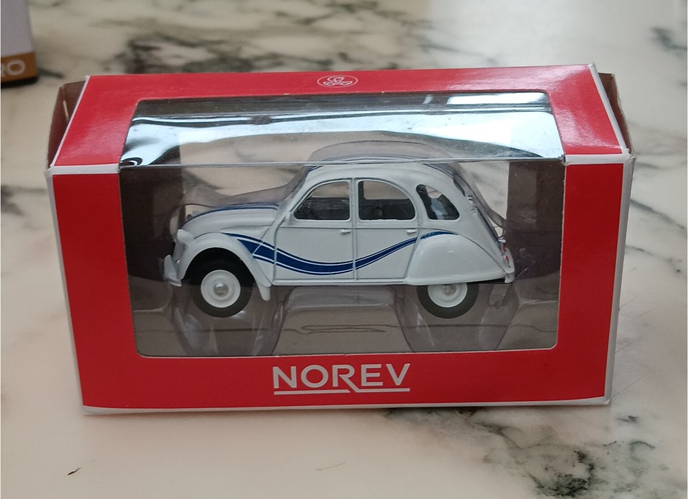 modeles reduits voitures citroen 2cv