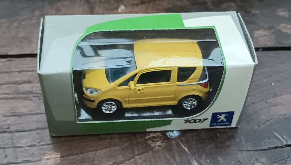 modeles reduits voitures peugeot 1007