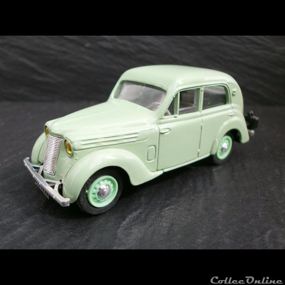modele reduit voiture renault juvaquatre
