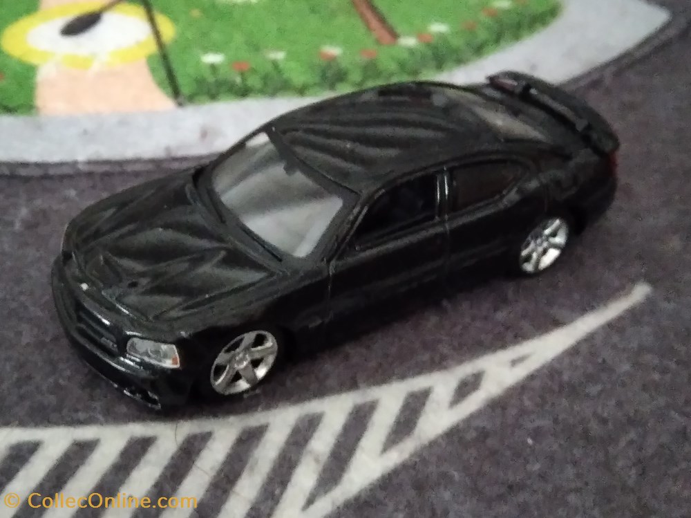 modeles reduits voitures dodge charger srt8