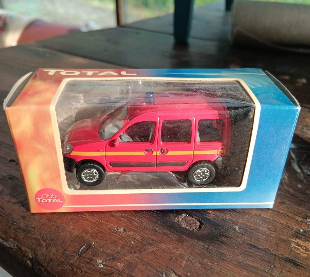 modeles reduits voitures renault kangoo i pompiers