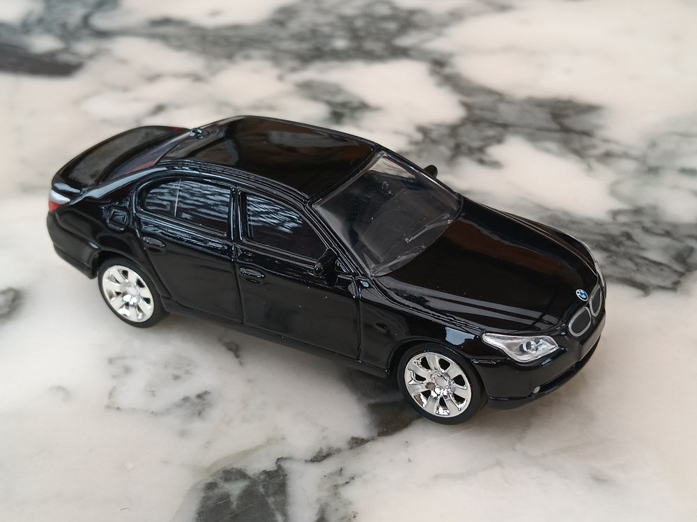 modeles reduits voitures bmw 545i