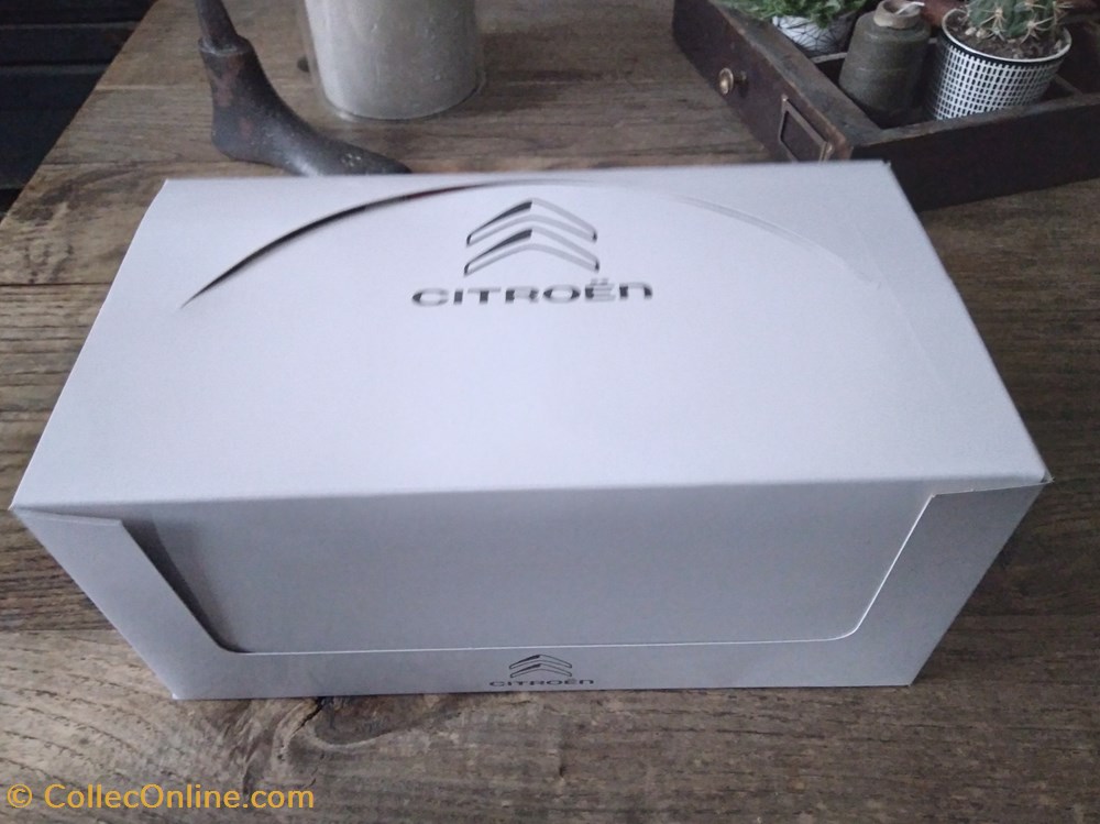 Display 36 Citroën C3 Aircross 2017 modeles reduits accessoires display 36 citroen c3 aircross 2017
