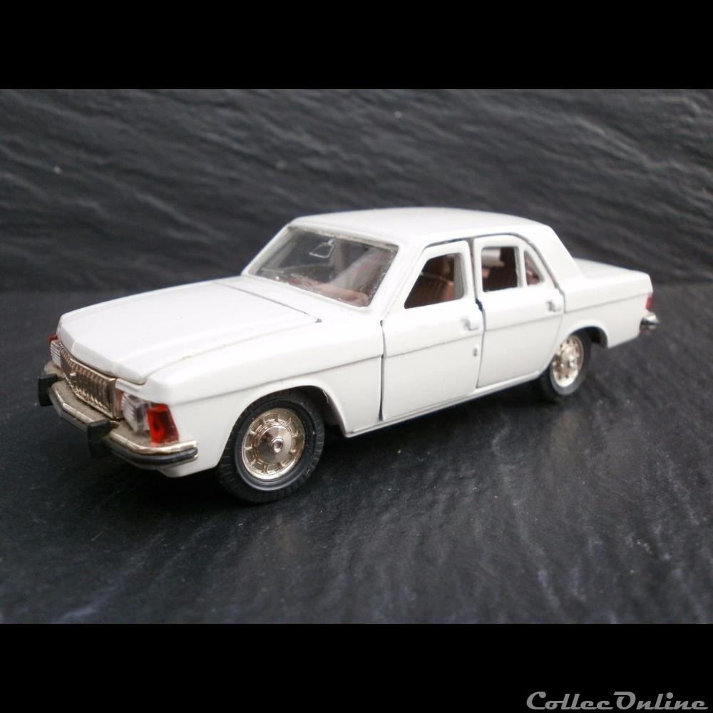 GAZ Volga 3102 modele reduit voiture gaz volga 3102
