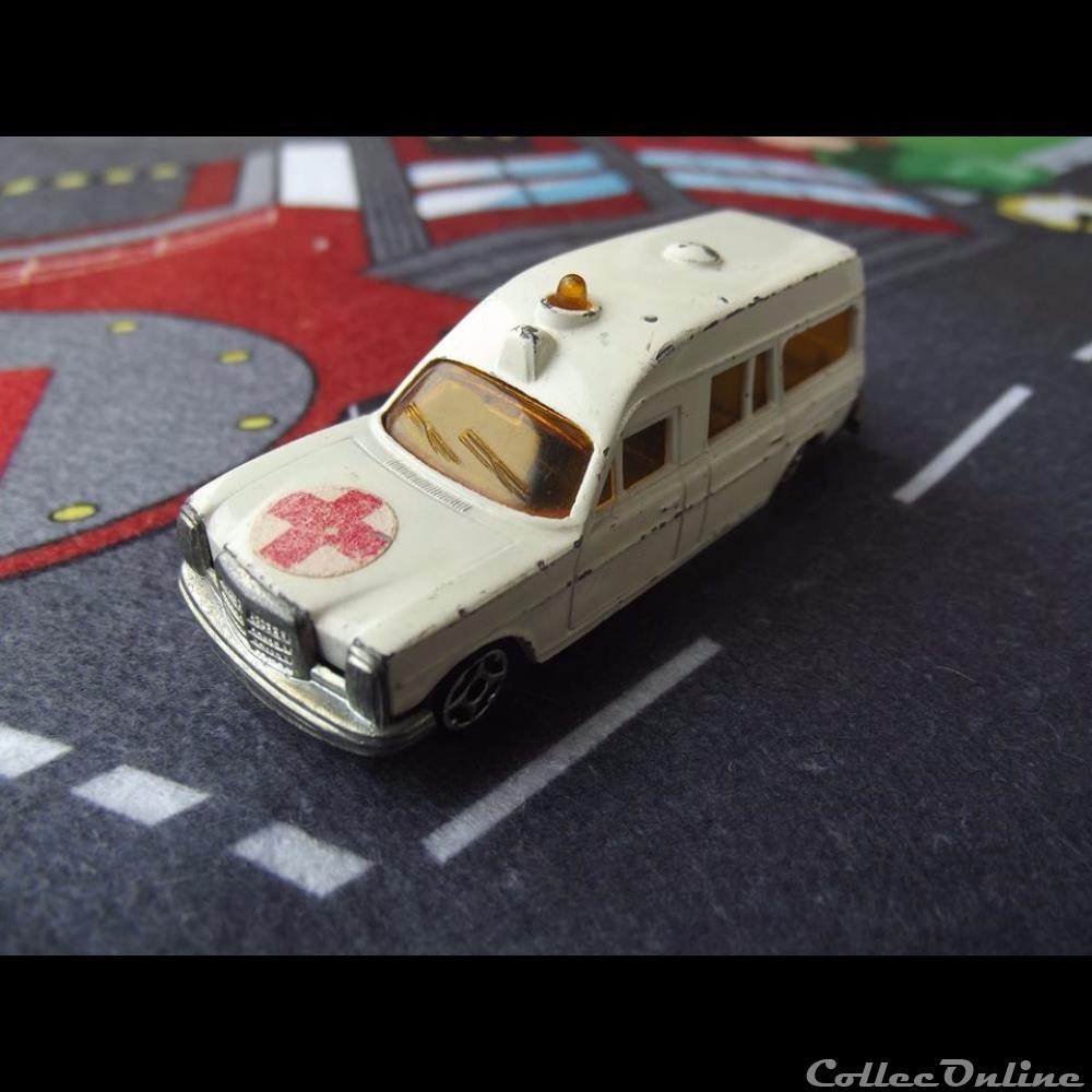 modele reduit voiture mercedes benz ambulance