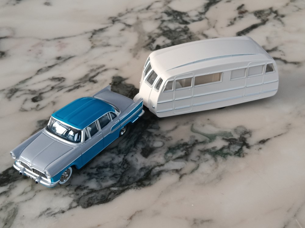 Simca Vedette Chambord avec caravane Hénon modeles reduits voitures simca vedette chambord avec caravane henon