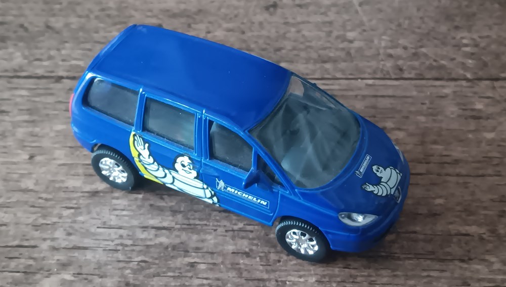 modeles reduits voitures peugeot 807 michelin