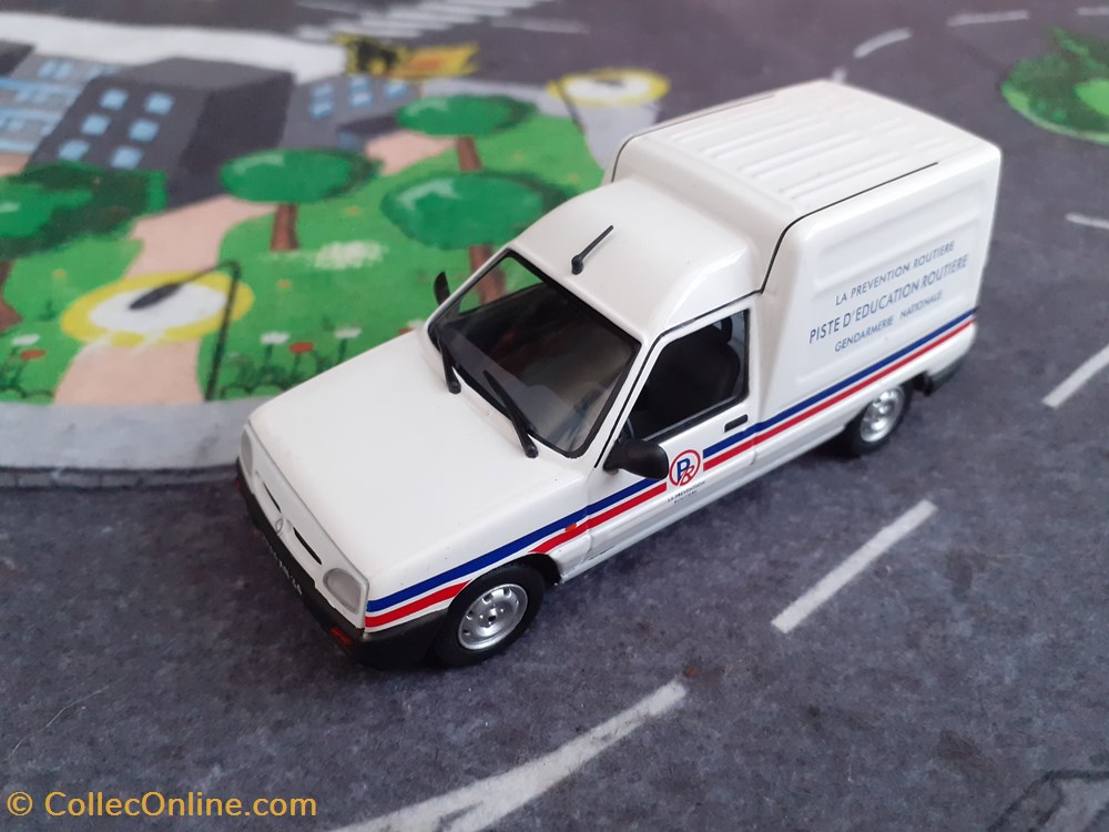 Renault Express "Gendarmerie La Prévention Routière " modeles reduits voitures renault express gendarmerie la prevention routiere