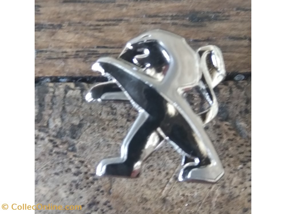 Pin's Peugeot divers badges pin s peugeot